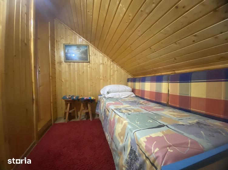 Casă cu 5 camere decomandat cu Teren 596 Mp în Central