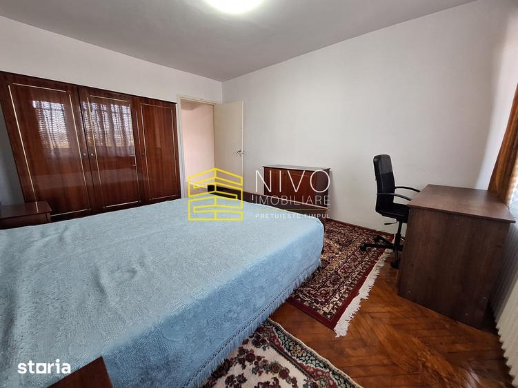 Apartament cu 2 camere decomandat în 22 Decembrie 1989