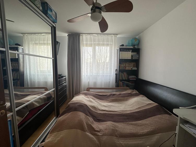 Apartament cu 3 camere decomandat în Banca Națională