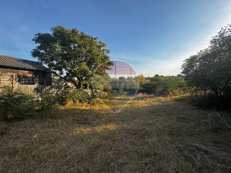 Teren Construcții intravilan de 1800 mp, în Albești