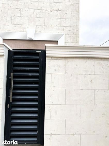 Apartament cu 8 camere în Mitropolie