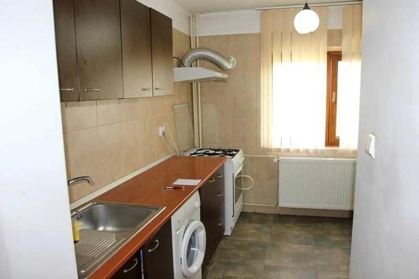 Garsonieră decomandată în 13 Septembrie