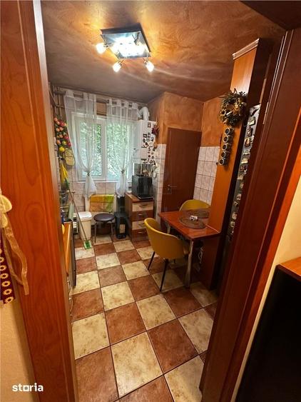Apartament cu 4 camere decomandat, mobilat în Circumvalațiunii