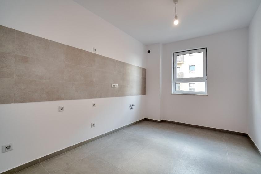 Apartament cu 2 camere decomandat în Tractorul