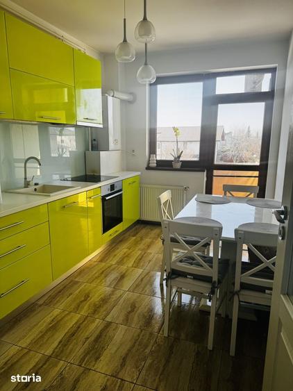 Apartament cu 3 camere semidecomandat în Central