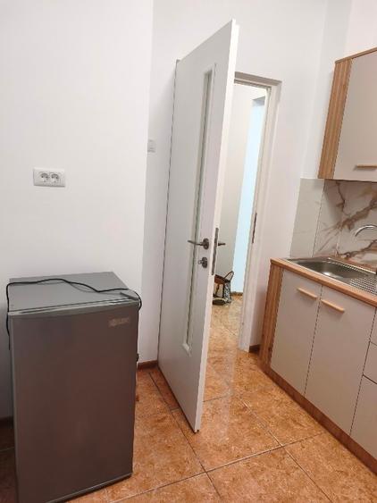 Apartament cu 2 camere semidecomandat, mobilat în Tomis II