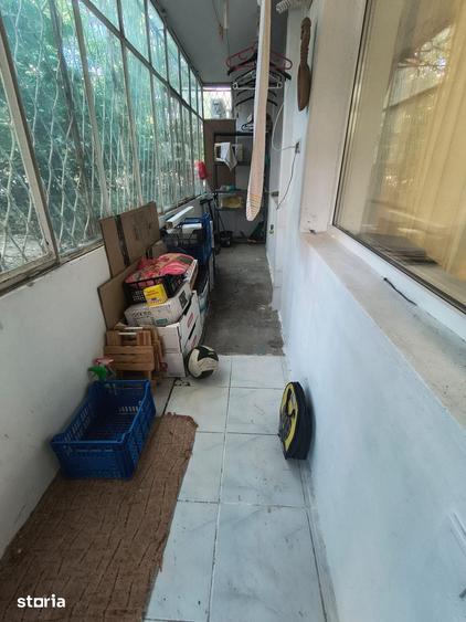 Apartament cu 4 camere semidecomandat în Tomis Nord