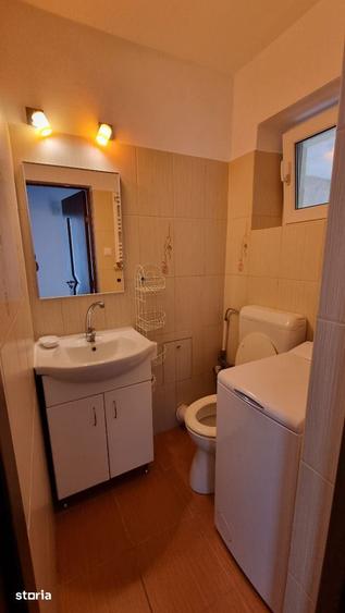 Apartament cu 3 camere decomandat, mobilat în Valea Cetății