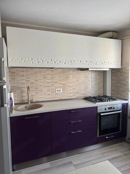 Apartament cu 3 camere decomandat în Burdujeni