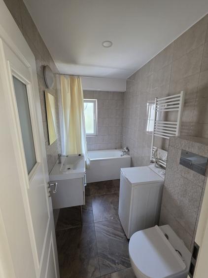 Apartament cu 2 camere decomandat în Fundeni