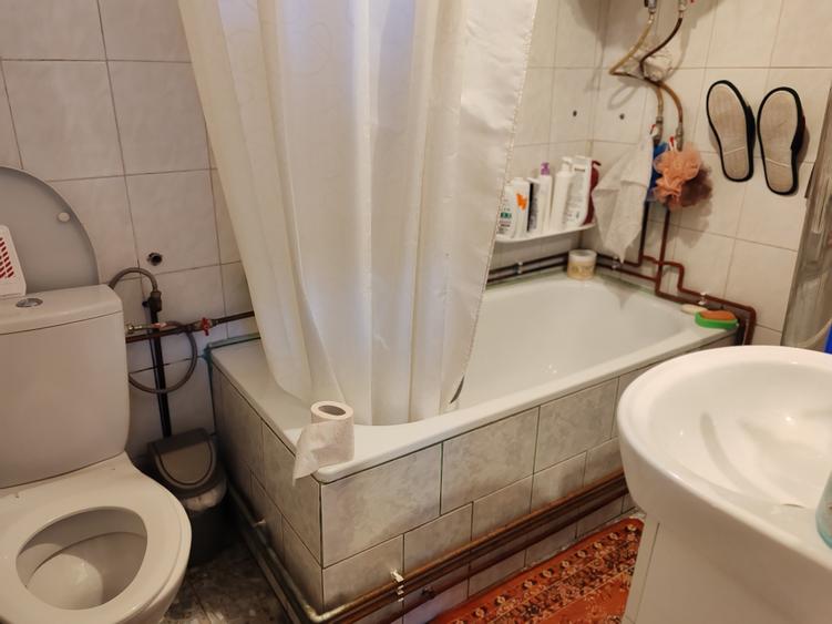 Casă individuală cu 5 camere cu Canalizare în Satu Nou