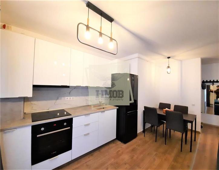 Apartament cu 3 camere decomandat, mobilat în Central