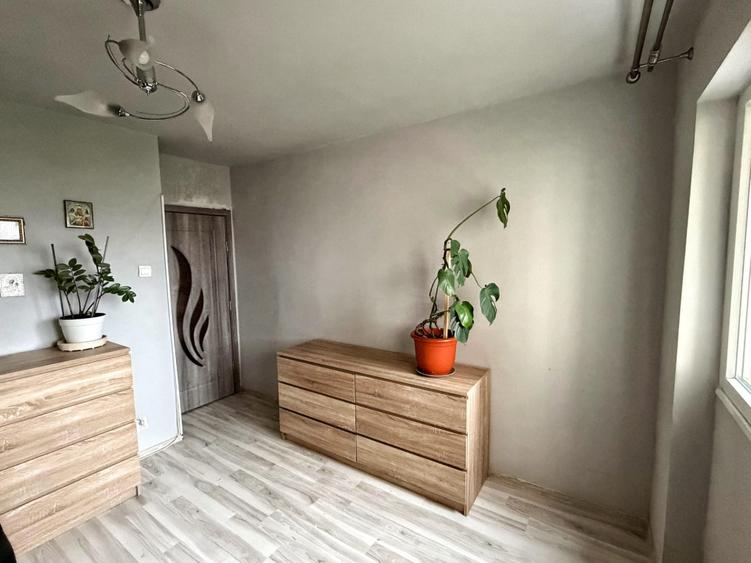 Vanzare - Apartament 3 camere - zona Bld Republicii - 2