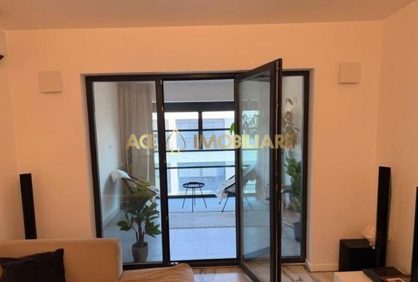 Apartament cu 3 camere decomandat, mobilat în Titan