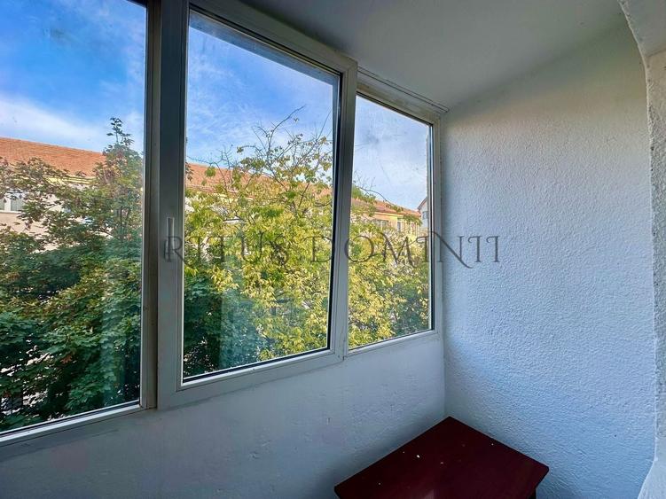 Apartament cu 2 camere semidecomandat, mobilat în Rogerius