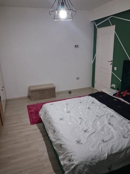 Apartament cu 2 camere semidecomandat în Florești