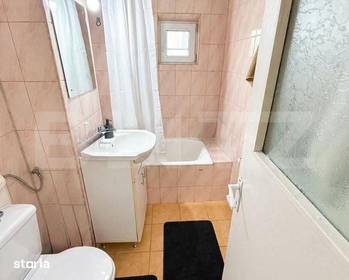Apartament cu 3 camere în Cetate