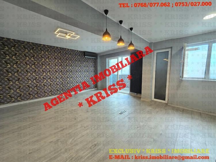 Apartament cu 3 camere decomandat în Negru Vodă