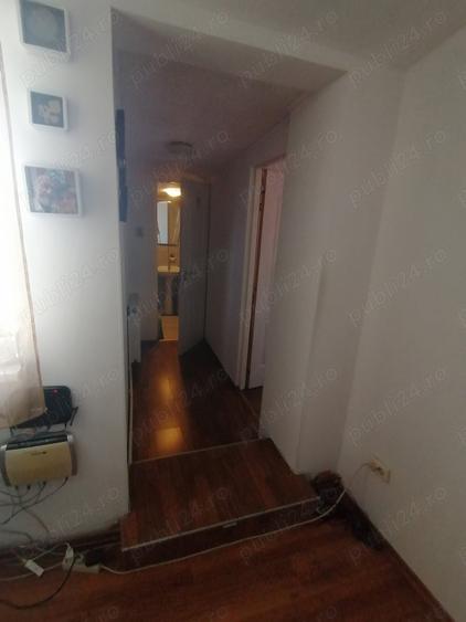 Casă cu 8 camere cu Teren 220 Mp în Berceni
