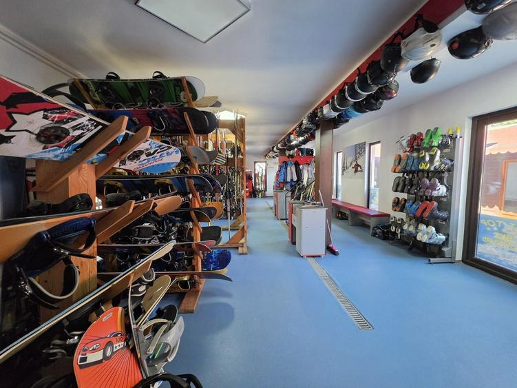 Spațiu comercial, de 360 mp, în Nord-Est