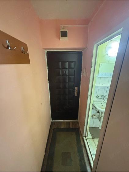 Garsonieră decomandată în Rogerius