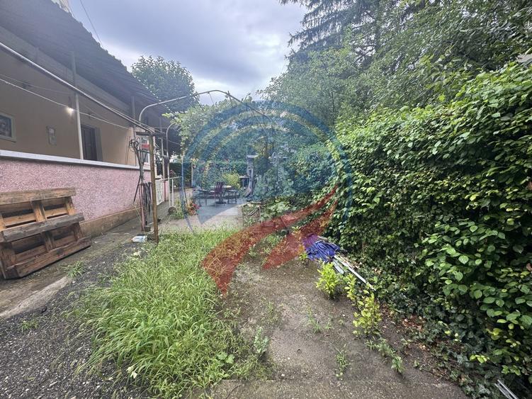 Casă individuală cu 2 camere cu Canalizare în Ultracentral