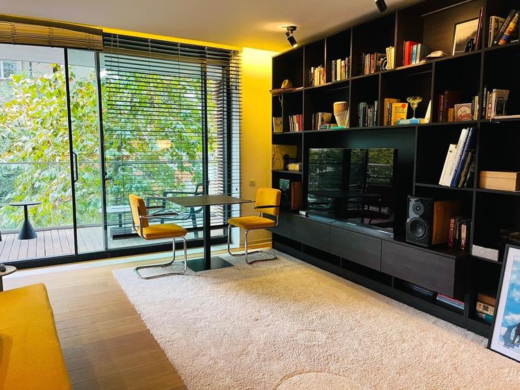 Apartament cu 4 camere în Aviatorilor