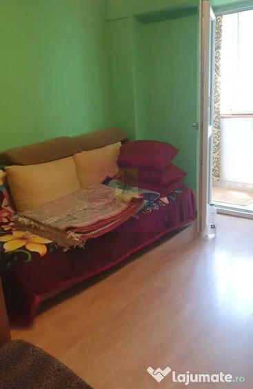 Apartament cu 3 camere decomandat în Morarilor