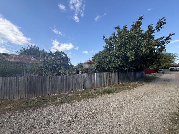 Casă individuală cu 3 camere cu Teren 756 Mp în Țifești