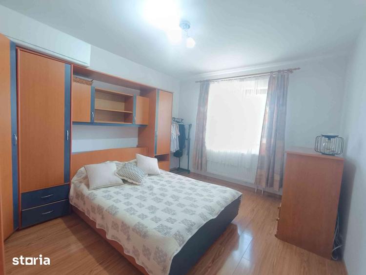 Casă cu 6 camere cu Teren 2771 Mp în Slobozia Nouă