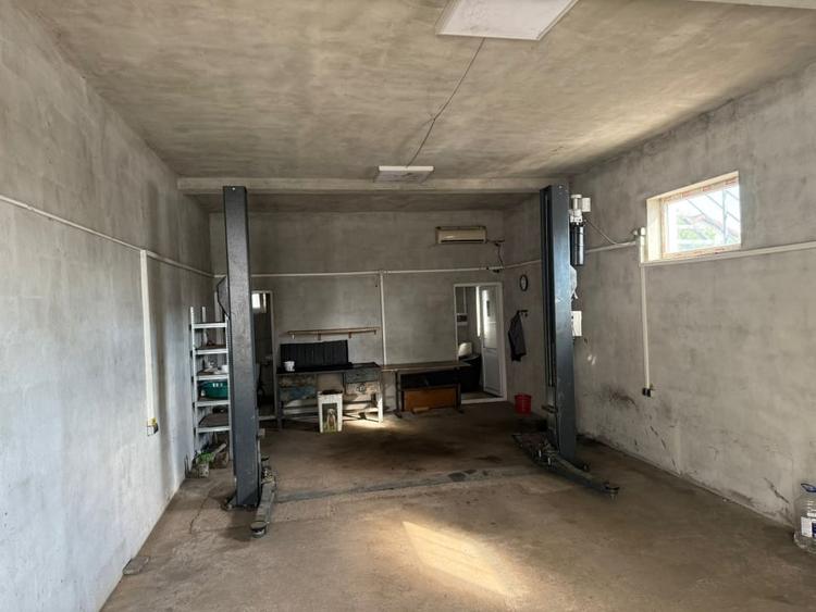 Spațiu industrial, de 70 mp, în Malu Mare