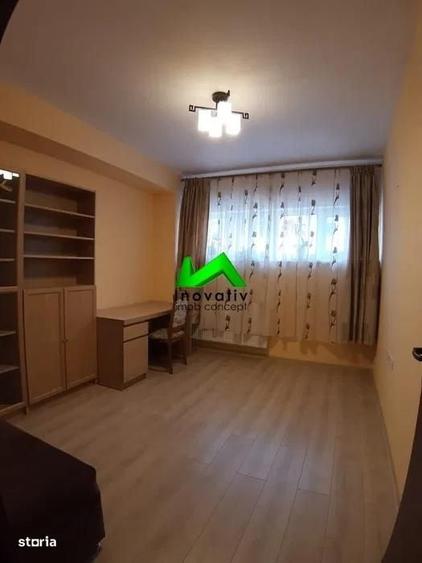Apartament cu 3 camere decomandat, mobilat în Piața Cluj