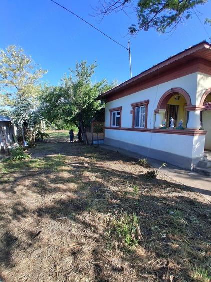 Casă cu Teren 1500 Mp în Dor Mărunt