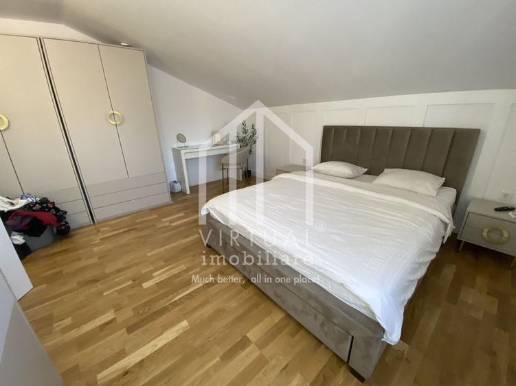 Duplex cu 10 camere cu Canalizare în Central
