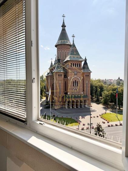 Apartament cu 2 camere semidecomandat, mobilat în Ultracentral
