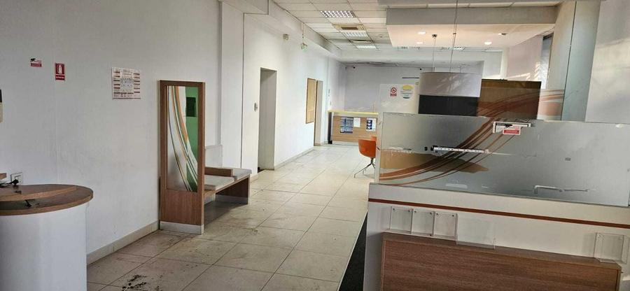 Spațiu comercial, de 210 mp, în Dacia