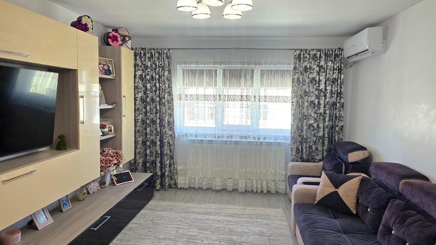 Vand apartament cu 3 camere decomandat Deva, GARAJ si BOXA sub bloc, I. Traian - 1