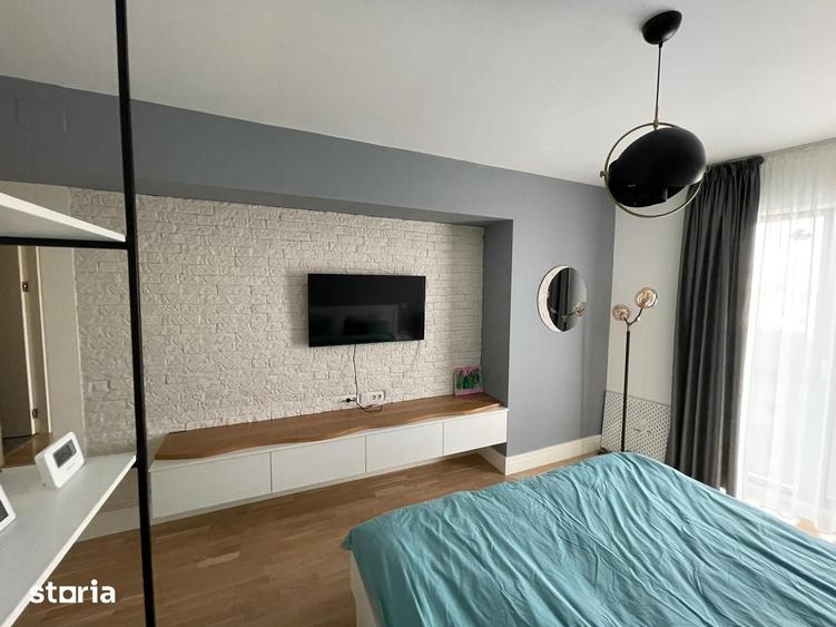 Apartament cu 3 camere în Tei