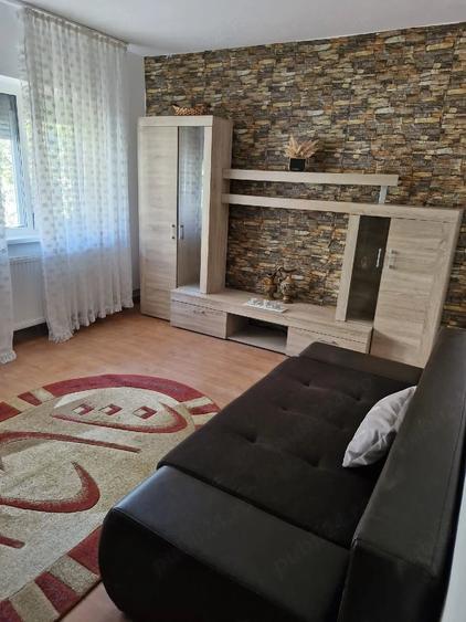 Apartament cu 2 camere decomandat în Girocului