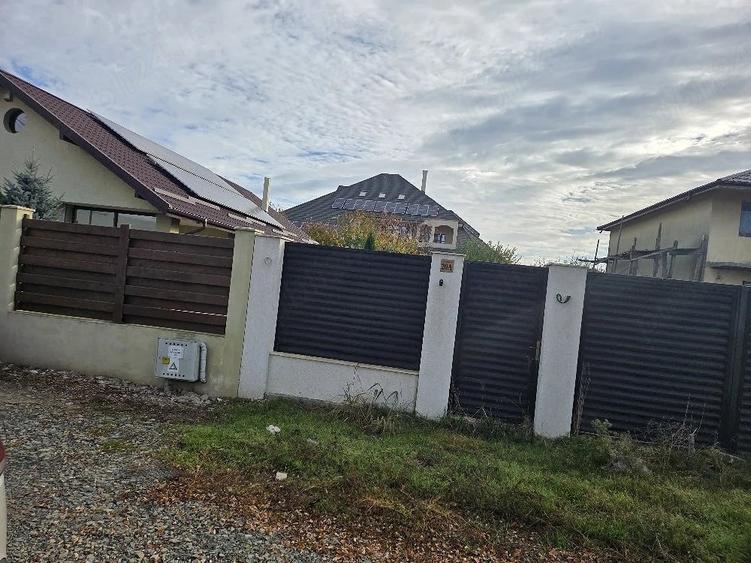 Teren de 330 mp, în Școlilor