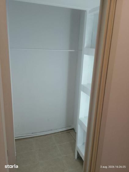 Apartament cu 3 camere în Crângași