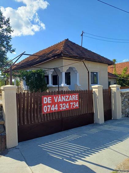Casă cu 2 camere în Lelești