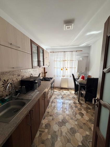 Apartament cu 3 camere decomandat în Ultracentral