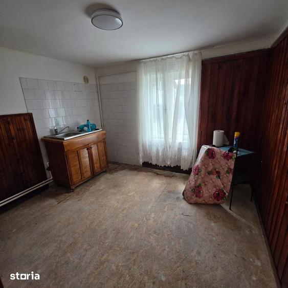 Casă cu 3 camere cu Teren 176 Mp în Central
