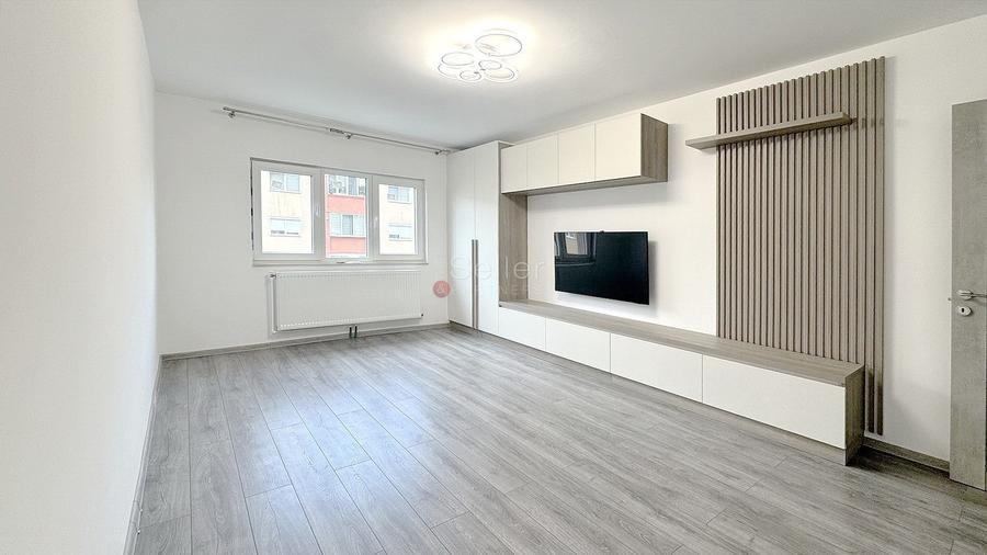 Apartament cu 2 camere decomandat, mobilat în Tractorul