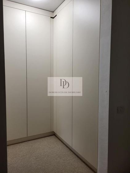 Apartament cu 3 camere semidecomandat, mobilat în Borhanci
