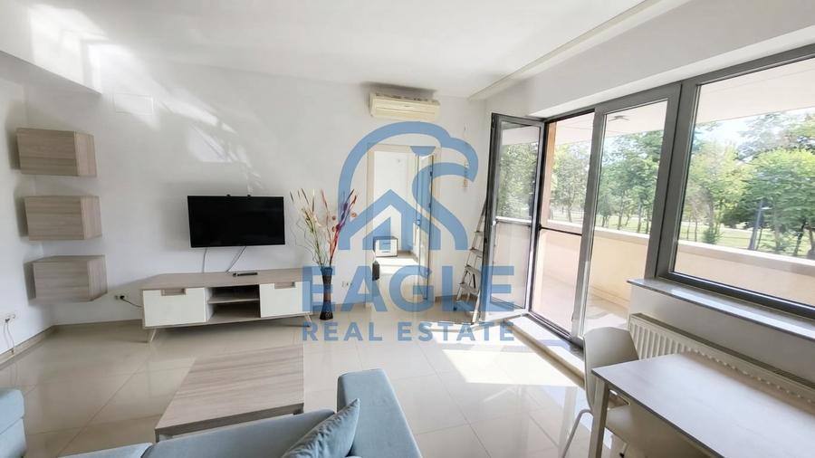 Apartament cu 2 camere nedecomandat, mobilat în City Park Mall