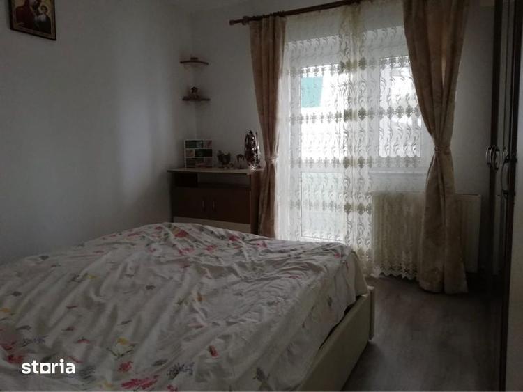 Apartament cu 3 camere decomandat în Cantacuzino