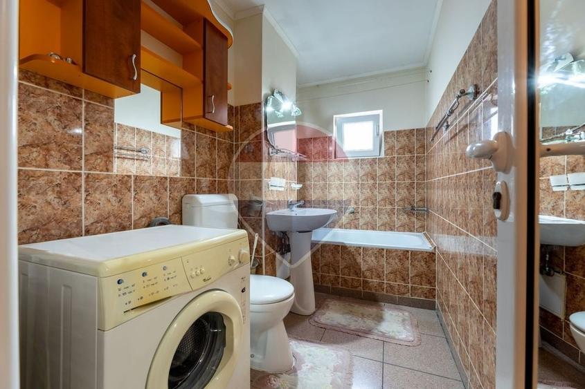 Apartament cu 2 camere semidecomandat, mobilat în Confecții