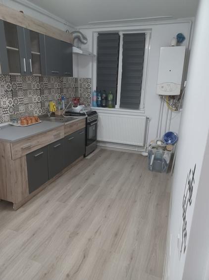 Apartament cu 2 camere decomandat în Precista